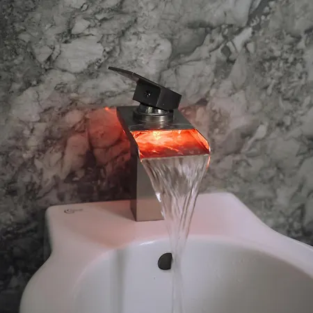 Luxury Italian House بيت ضيافة *