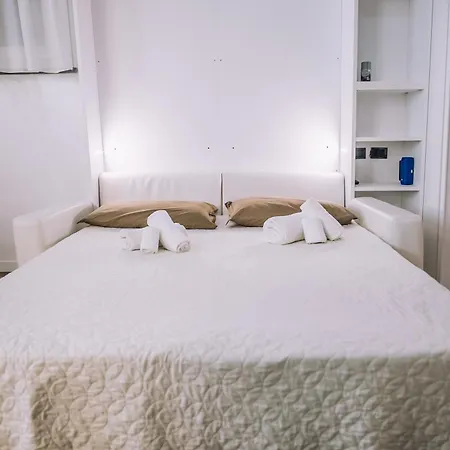 بيت ضيافة Luxury Italian House