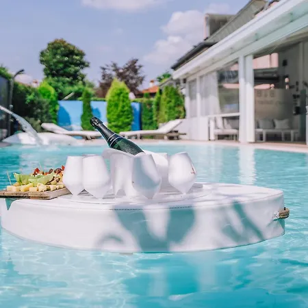 Luxury Italian House بيت ضيافة رو